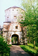 Брамная вежа былога замка у Любчы